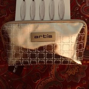 Artis make up and brush bag